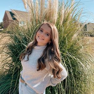 Meet your Posher, Caroline